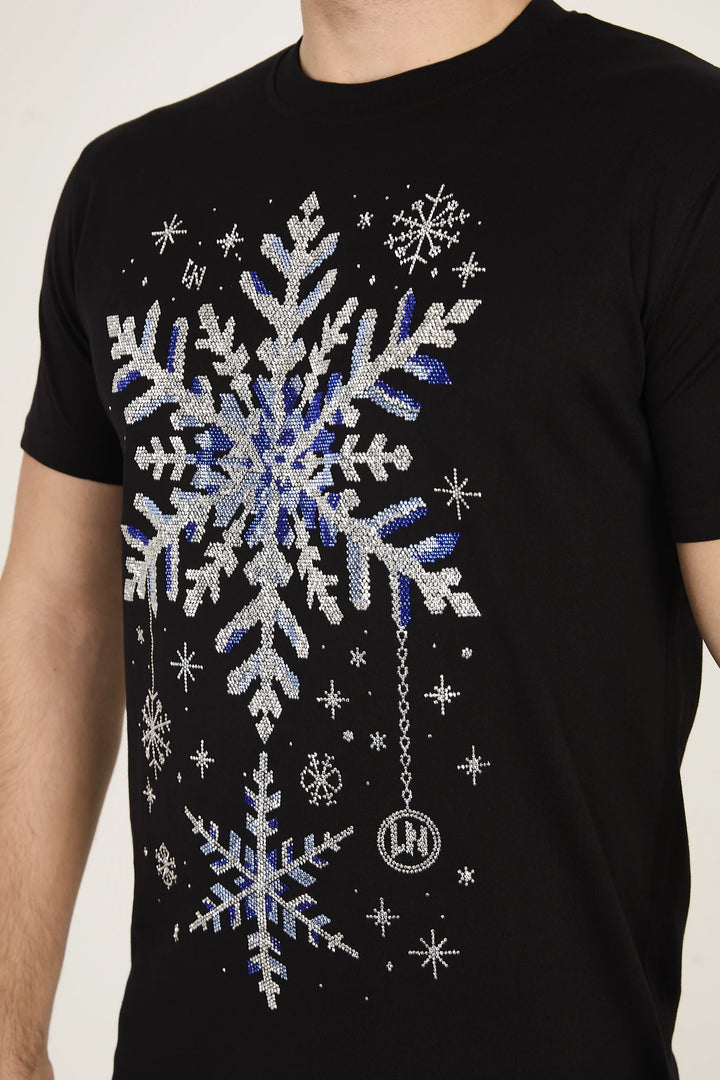 Buzun Işığını Taşıyan