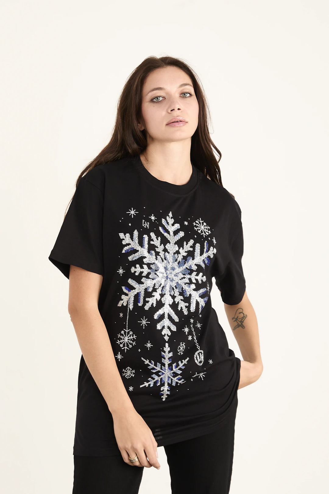 Buzun Işığını Taşıyan