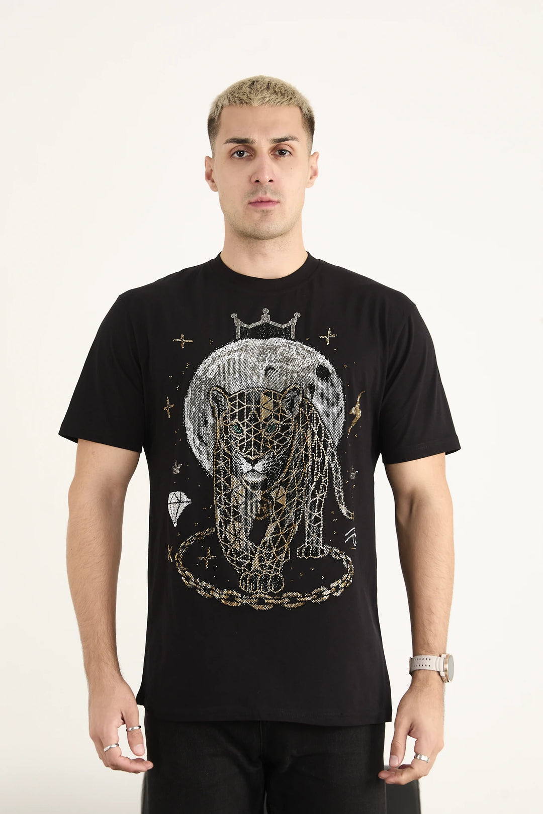 Görünmeden Hükmeden