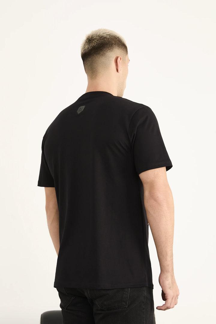 Görünmeden Hükmeden